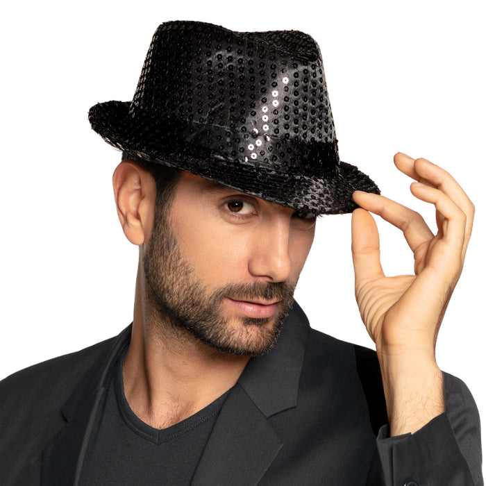 Popstar Hattu, Musta