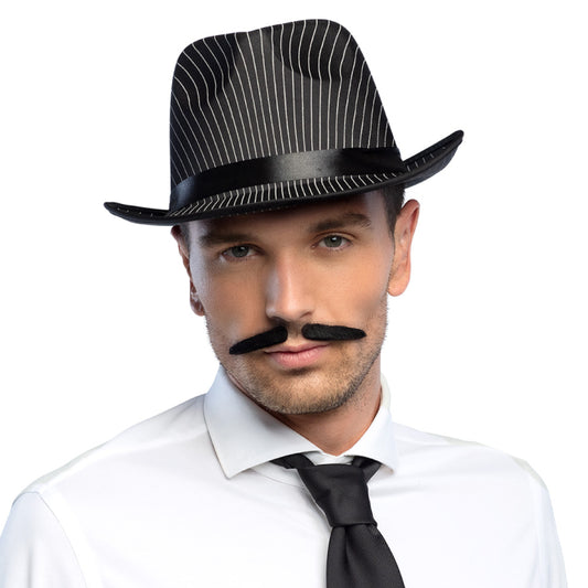Gangsteri Viikset, Musta