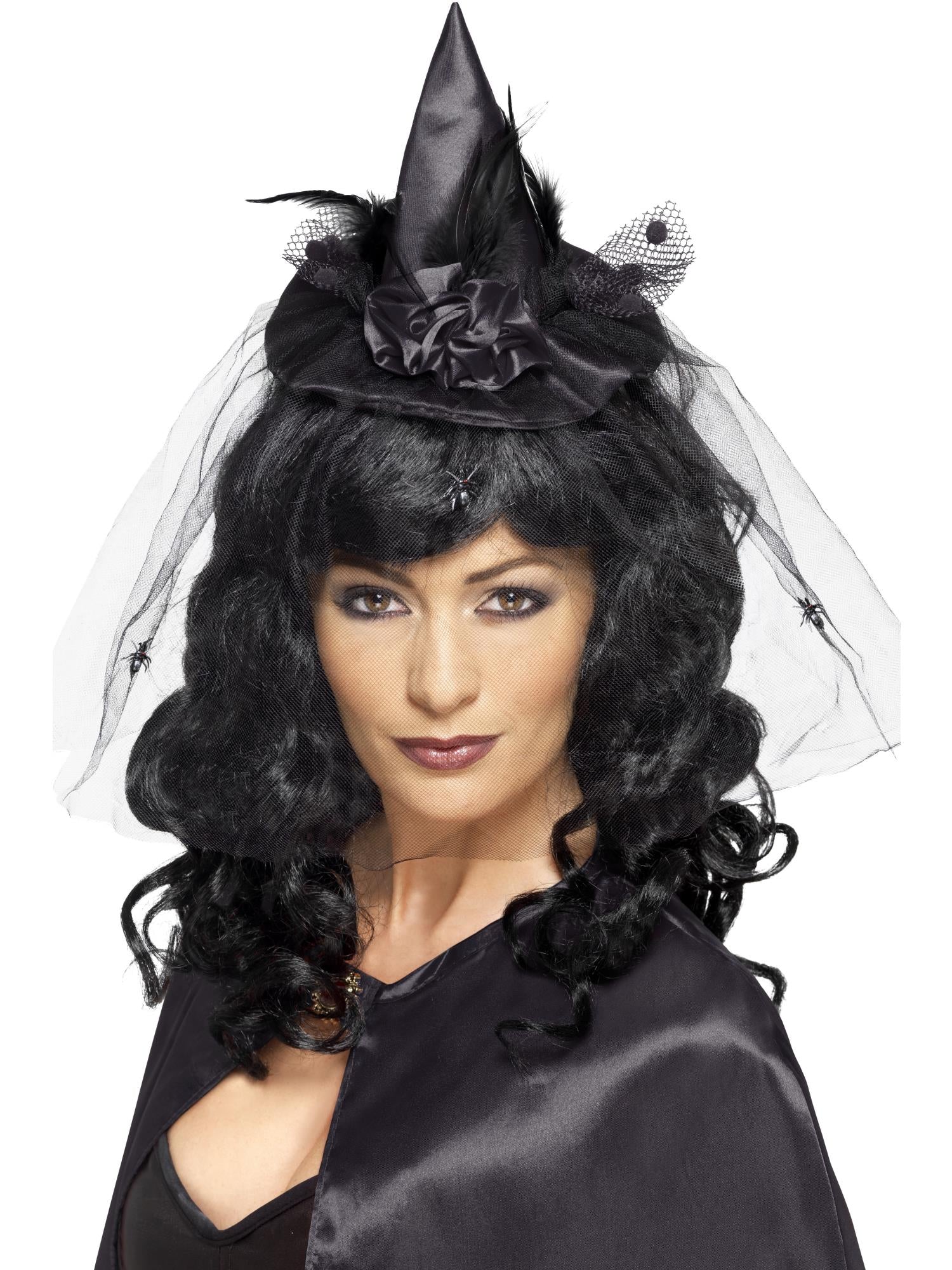 Mini Noitahattu, Musta